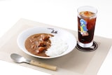 「神保町漫譚Curry」プロジェクト第1弾として発売されるあだち充のカレーグッズ