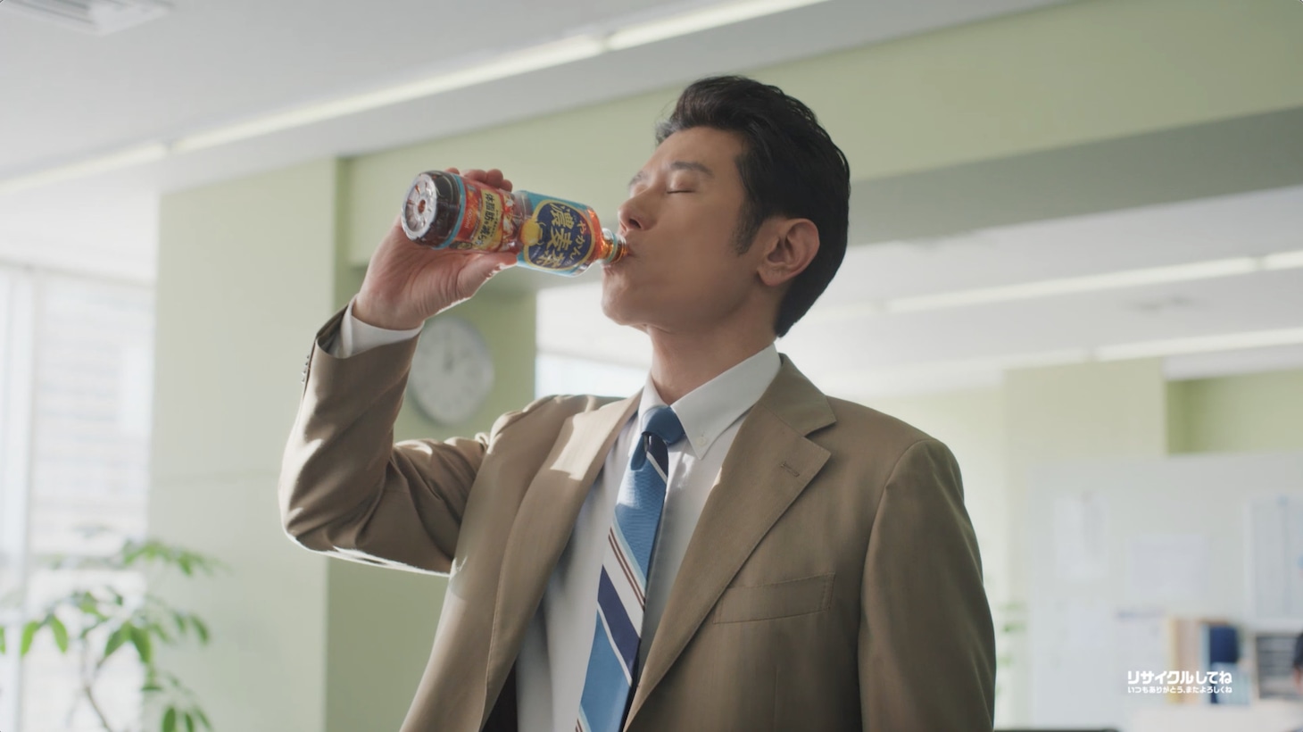 「もうひとつのクレヨンしんちゃん やかんの家族だゾ！」スピンオフCM「今日から愛妻弁当だゾ！」篇より