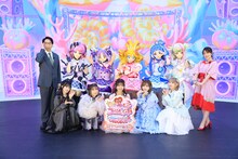 「『映画キミとアイドルプリキュア♪ お待たせ！キミに届けるキラッキライブ！』キラッキライブツアーファイナル」より、左から諏訪部順一、花井美春、高森奈津美、松岡美里、髙橋ミナミ、南條愛乃、内田真礼