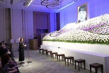 お別れの言葉を贈る野村道子