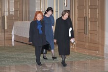 会場入りする野沢雅子