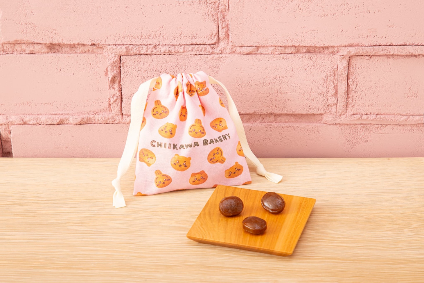 「ちいかわベーカリー キャンディ入り巾着」
