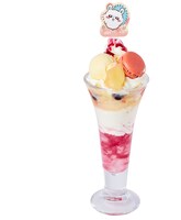 「モモンガのピーチパフェ」