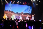「『前橋ウィッチーズ』活動1周年記念ライブ ～We are 前橋ウィッチーズ！」夜公演より（撮影：曽我美芽）