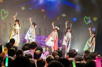 「『前橋ウィッチーズ』活動1周年記念ライブ ～We are 前橋ウィッチーズ！」夜公演より（撮影：曽我美芽）
