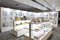 「ベツコミ55th ANNIV. BEYOND THE PAGE 好き、のつづき。」のグッズコーナー