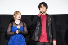 左から白石晴香、小林親弘