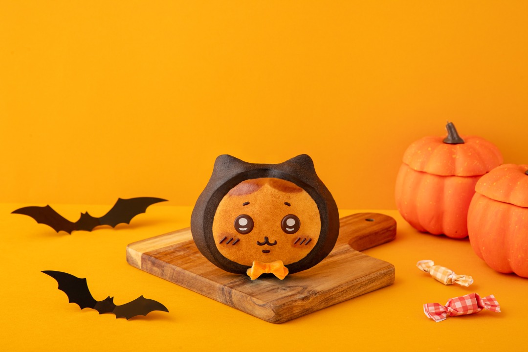 「ハチワレパン（黒猫）」