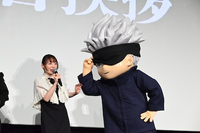 左から花澤香菜と悟くん