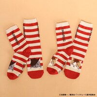 「ハイキュー!! もこもこルームソックス」クロオネコ（左）、ケンマネコ（右）