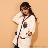 「ハイキュー!! もこもこルームウエア」ヒナガラスモデルの着用イメージ