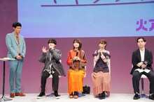 左から小籔千豊、安田陸矢、瀬戸桃子、大久保瑠美
