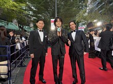 左から髙橋渉監督、佐野晶哉（Aぇ! group）、柿澤勇人