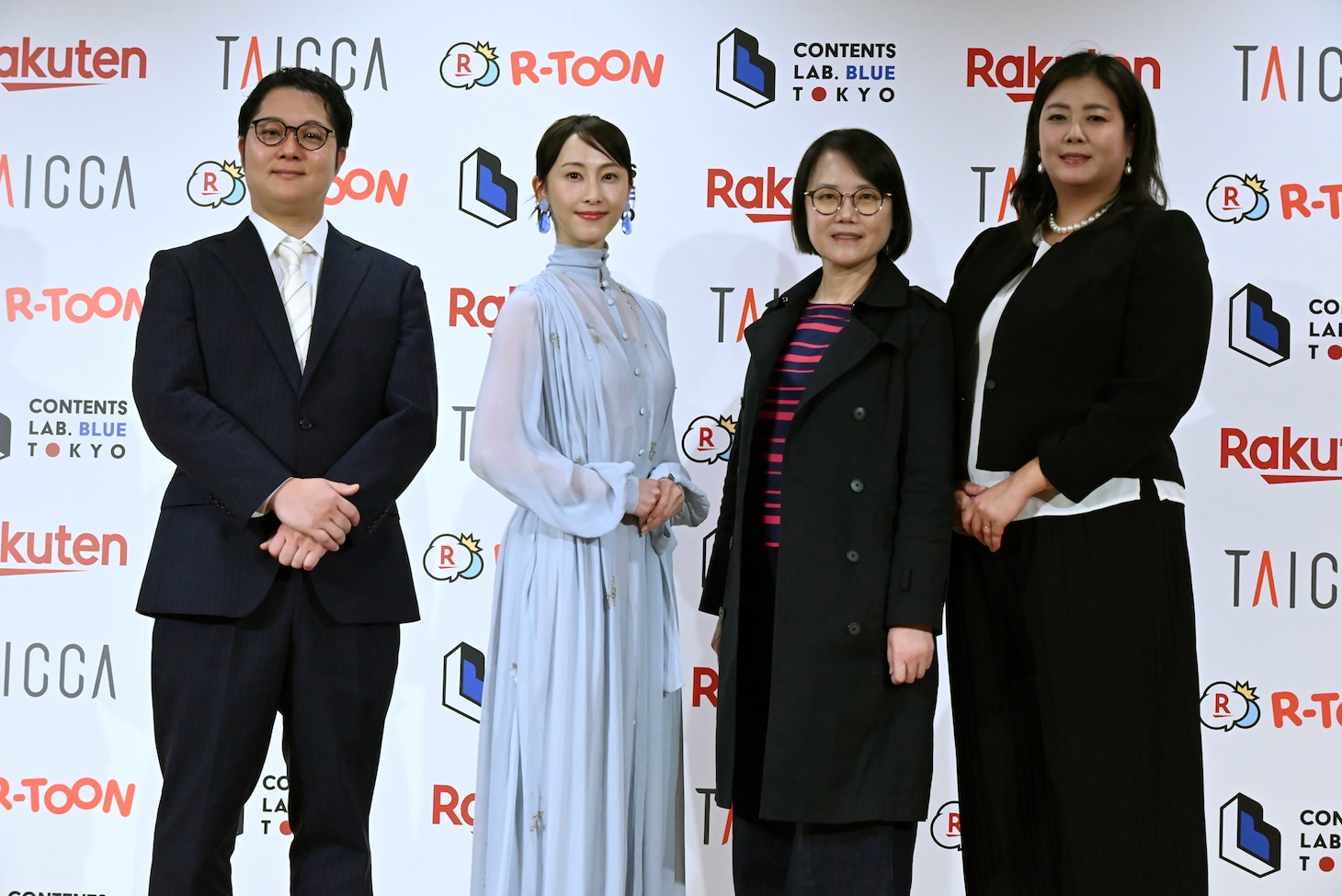 左から高橋宙生氏、松井玲奈、王敏惠氏、花宮麻衣氏