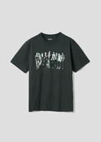 「暗殺者チーム｜Tシャツ」 (c)LUCKY LAND COMMUNICATIONS／集英社・ジョジョの奇妙な冒険GW製作委員会