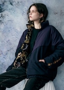 「黄金の風 モチーフ|リバーシブルブルゾン」 (c)LUCKY LAND COMMUNICATIONS/集英社・ジョジョの奇妙な冒険GW製作委員会