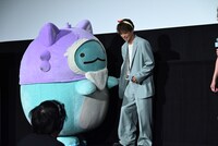 とかげをエスコートする井ノ原快彦