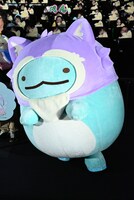 フォトセッションでポーズを決めるとかげ