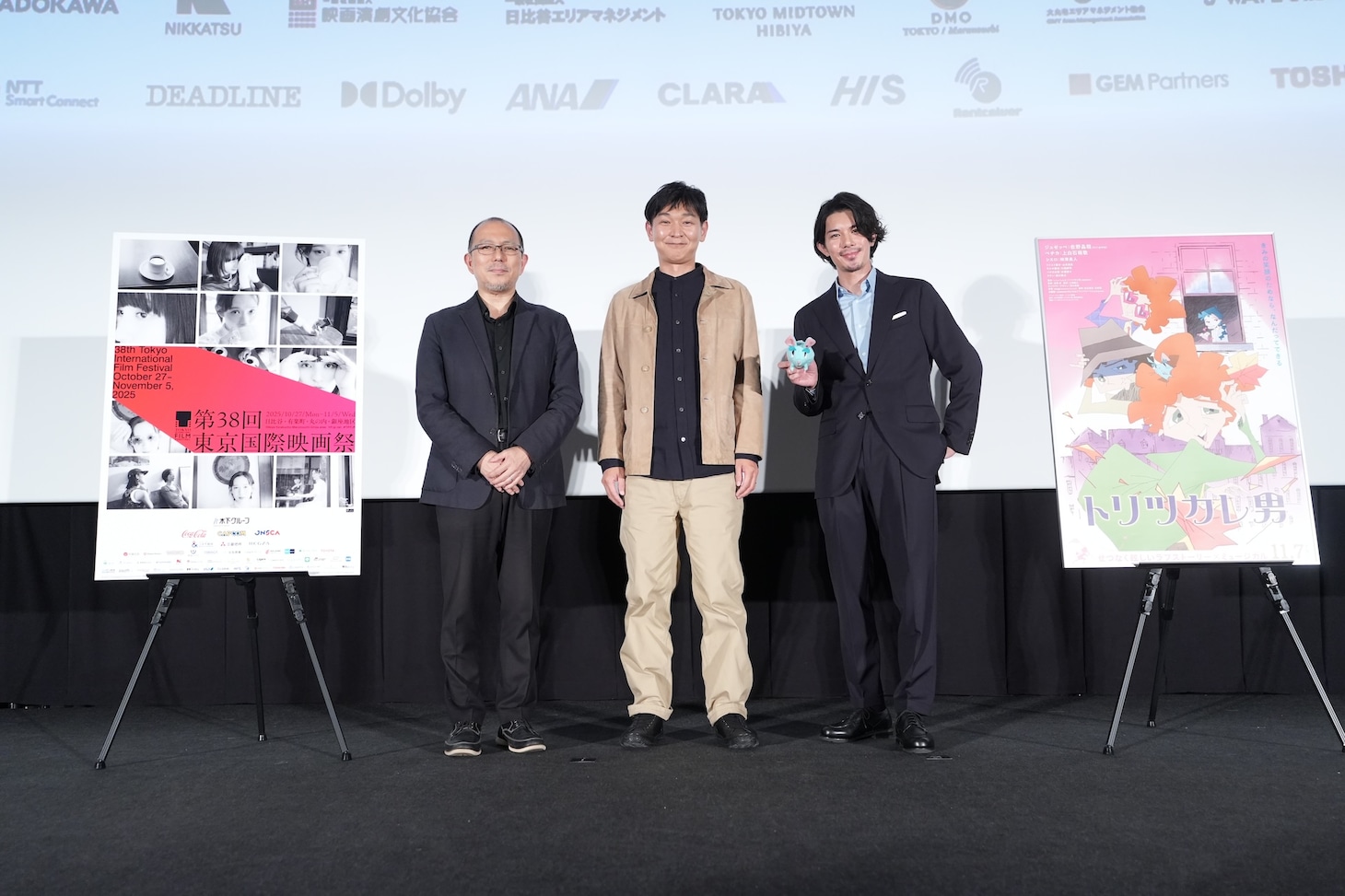 左から司会の藤津亮太、髙橋渉監督、柿澤勇人