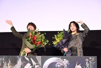 左から河西健吾、生駒里奈