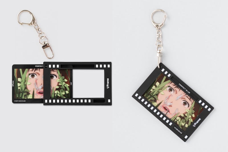 「1/Frame『PERFECT BLUE』」をカードホルダーに入れたイメージ