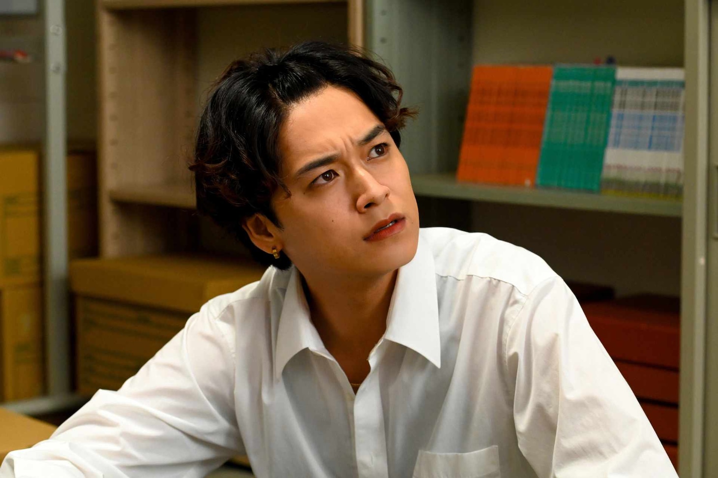 井上想良演じる亮介