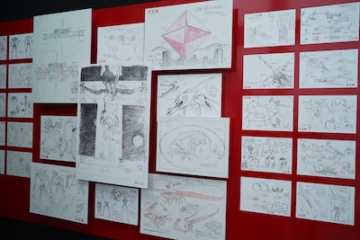 「30周年記念展『ALL OF EVANGELION』」の展示。