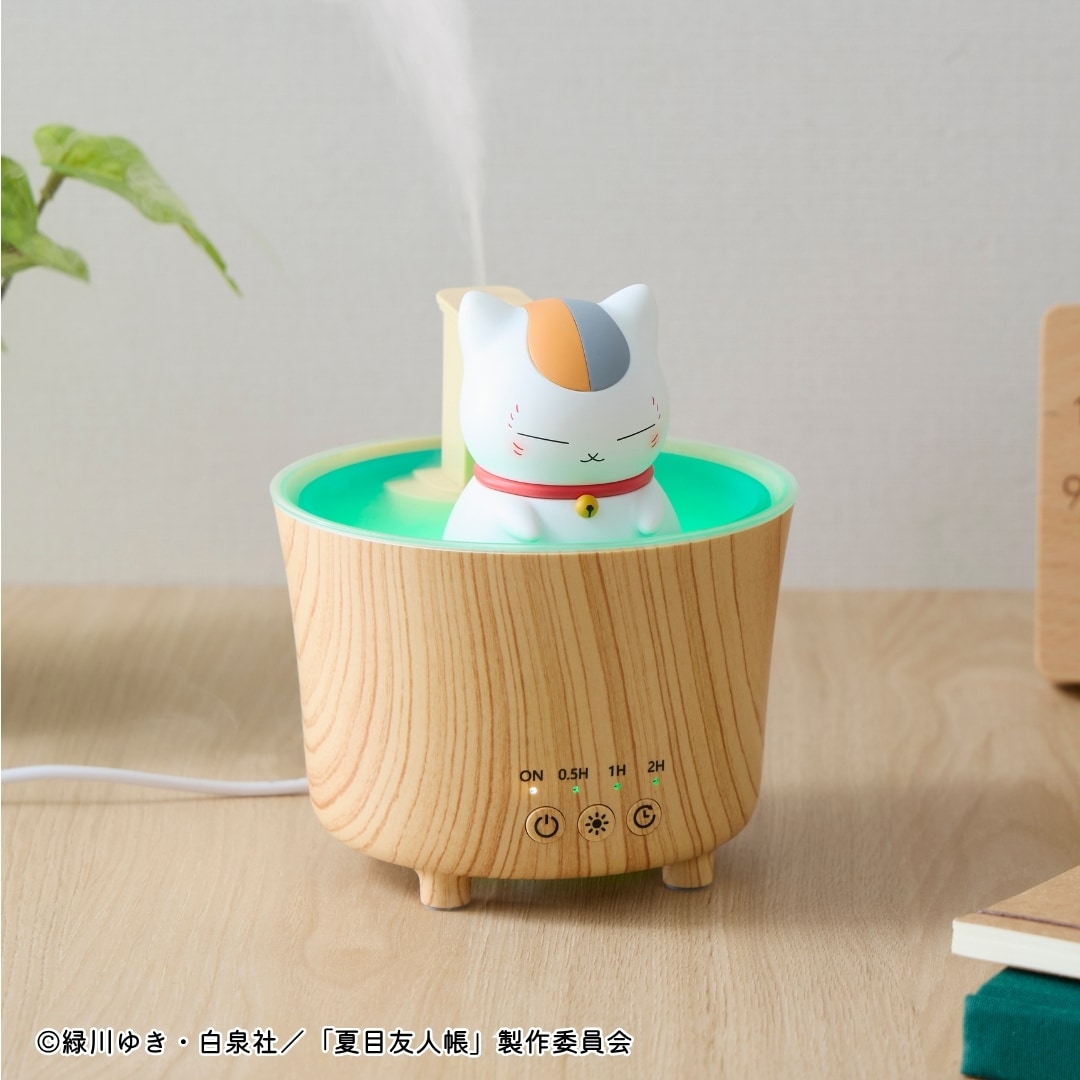 夏目友人帳」湯船に浸かるニャンコ先生の加湿器発売、湯けむり風ミスト