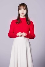 加藤史帆演じる奥田茜 (c)テレビ東京