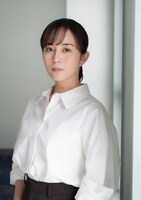 高野ゆう子役の比嘉愛未 (c)渡辺ペコ／講談社／フジテレビ