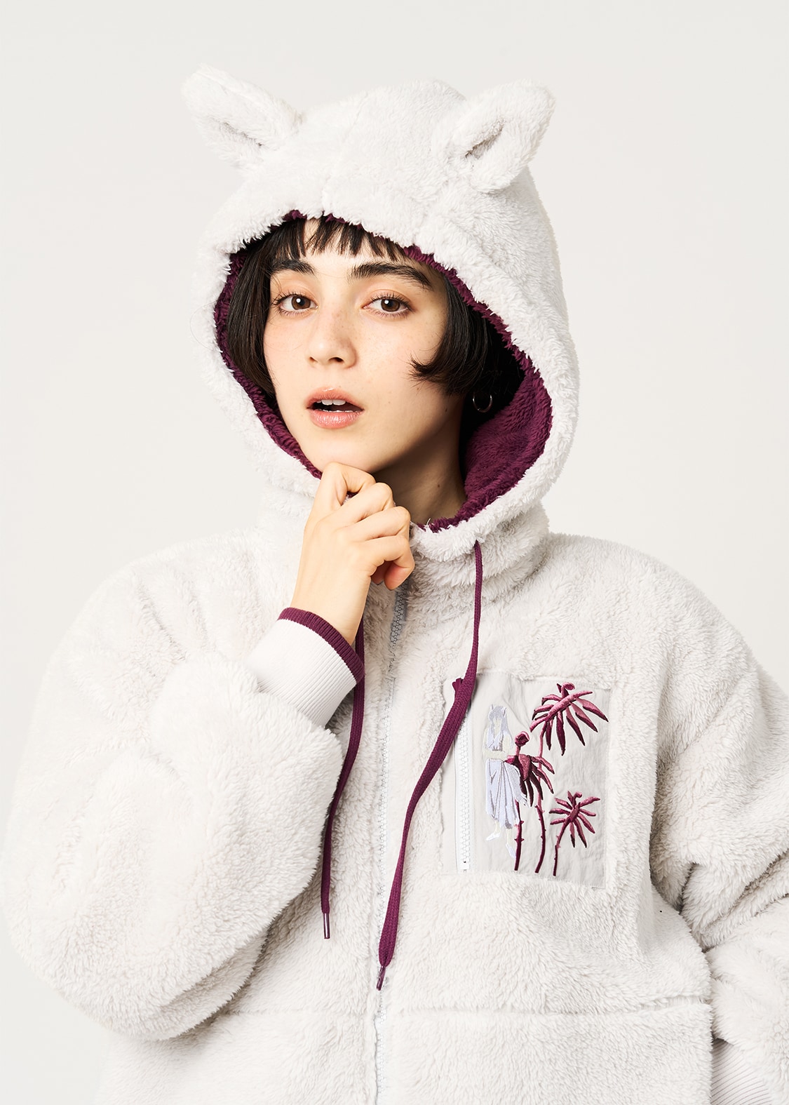 種村有菜「純愛天使」ジャケット。種村作品のヒロインが大集合だ