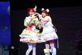 「ぷりっとぱ～ふぇくと」。左から南みれぃ役の芹澤優、甘瓜みるき役の相良茉優