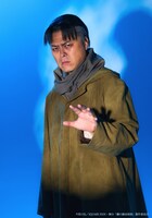 盛隆二扮するティム・マルコー