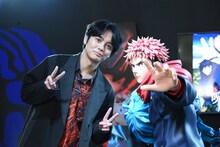 榎木淳弥と虎杖悠仁の等身大フィギュア