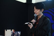 榎木淳弥の会見の様子