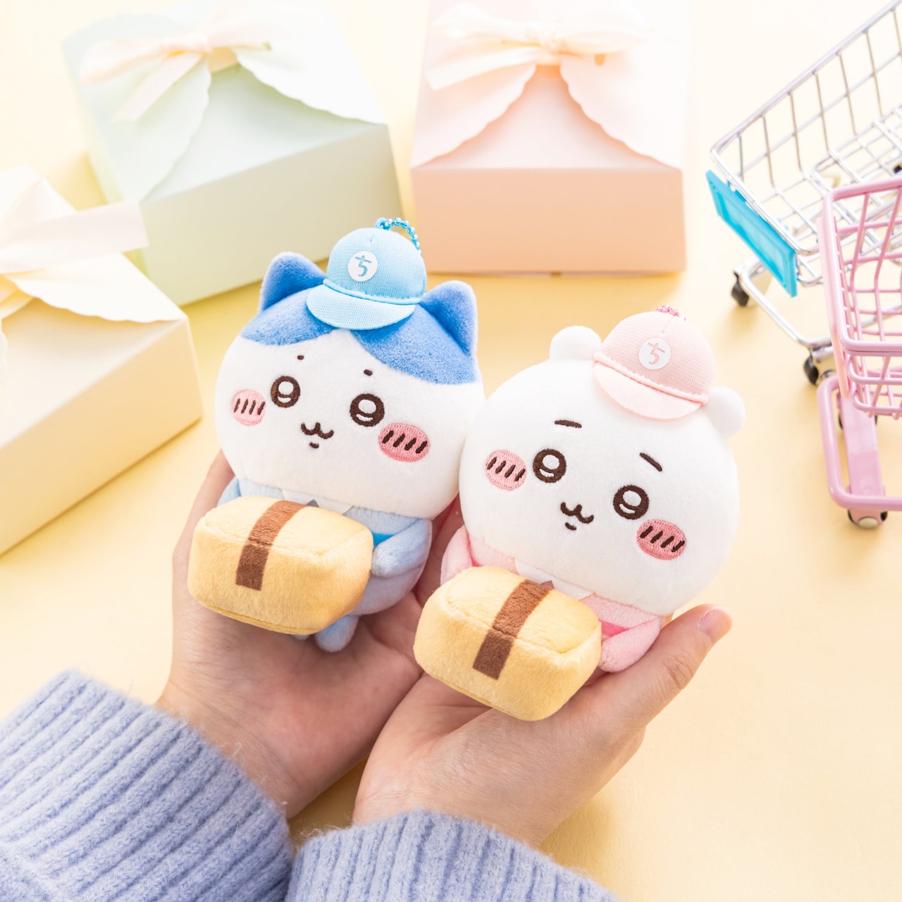 ちいかわマーケットが5周年、配達員の服を着たちいかわたちの