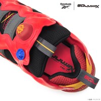 「STRICT-G Reebok『機動戦士Gundam GQuuuuuuX』INSTAPUMP FURY 94」の「RED GUNDAM」モデル