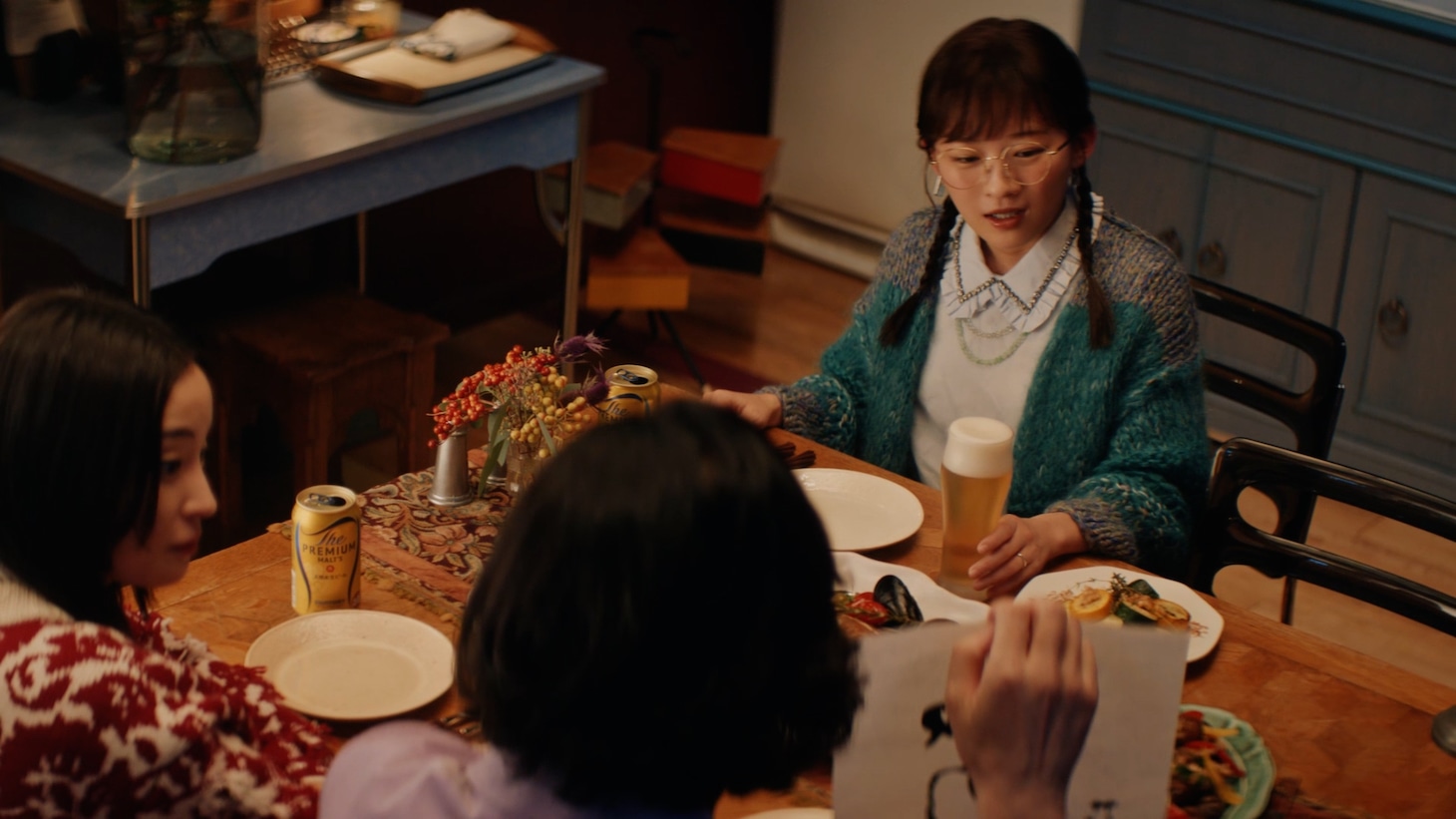 「ザ・プレミアム・モルツ」の新CM「プレモル子ちゃん・来年の抱負」篇より