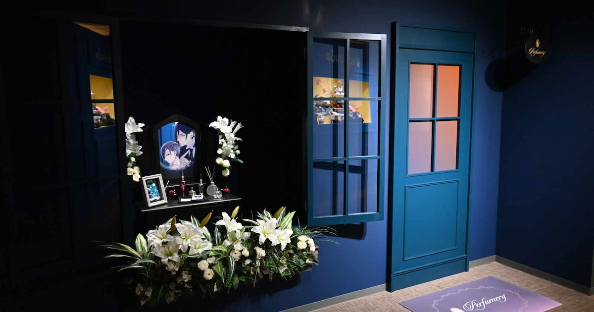 黒執事 Black Label」百貨店や香水屋でたっぷり写真撮影！“夜のお茶会 