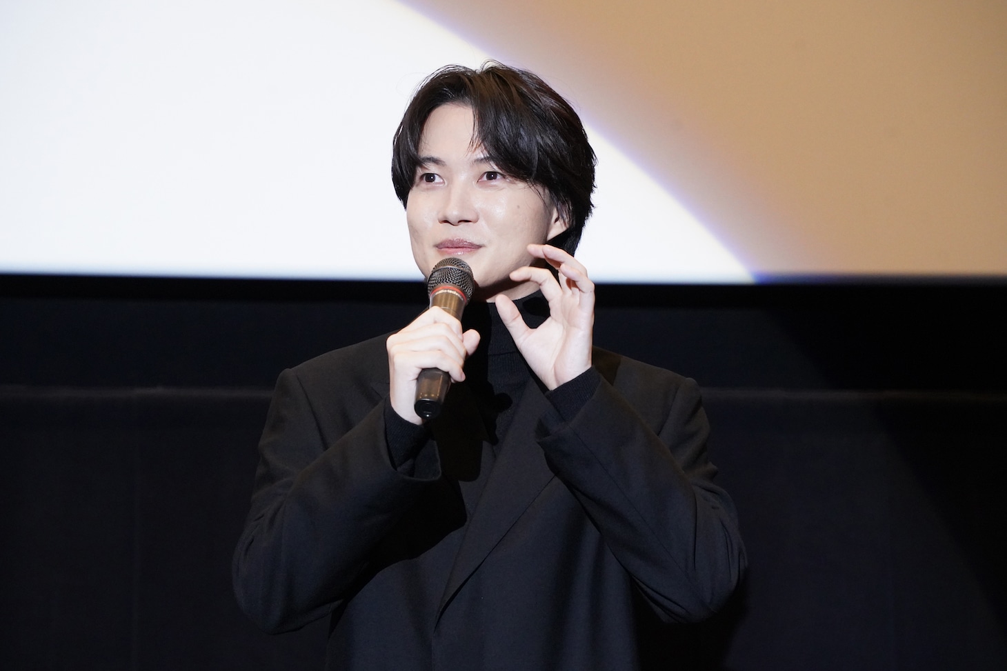 「よろしくお願いしまぁぁぁすっ!!」を披露する前、音量について注意喚起する神木隆之介