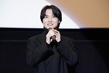 「よろしくお願いしまぁぁぁすっ!!」を披露する前、音量について注意喚起する神木隆之介