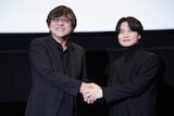 左から細田守監督、神木隆之介