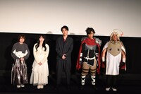 TVアニメ「勇者刑に処す 懲罰勇者9004隊刑務記録」の先行上映会に登壇した石上静香、飯塚麻結、阿座上洋平、布川ひろき、みちお