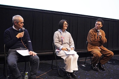 左から数土直志氏、隅田麻衣子氏、岡野孝規