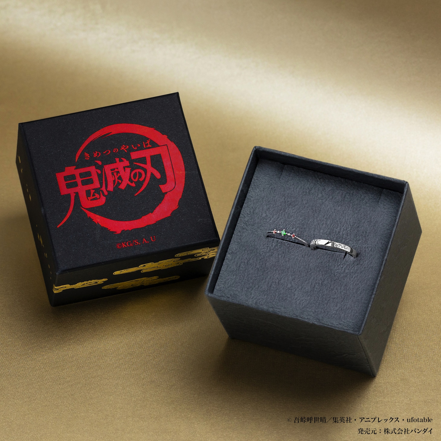 アニメ「鬼滅の刃」シリーズのコラボジュエリーが入れられるボックス
