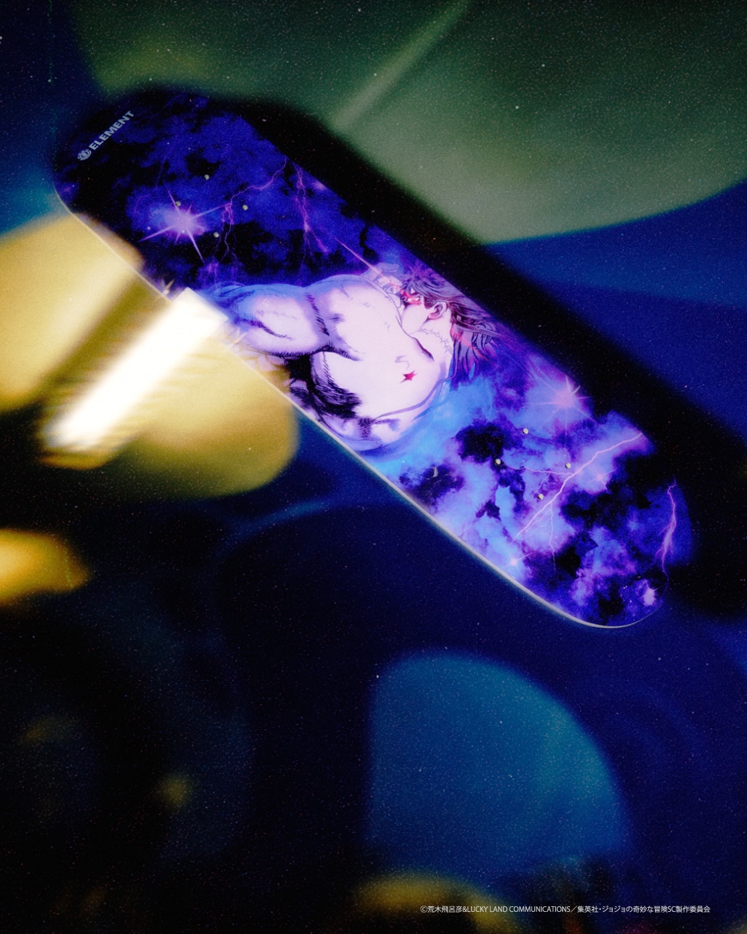 ジョジョの奇妙な冒険 スターダストクルセイダース」と「ELEMENT SKATEBOARDS 」のコラボスケートボードデッキ