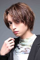 フレッド・ポーロック役の新谷聖司