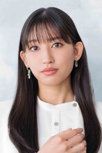 ミス・ハドソン役の七木奏音