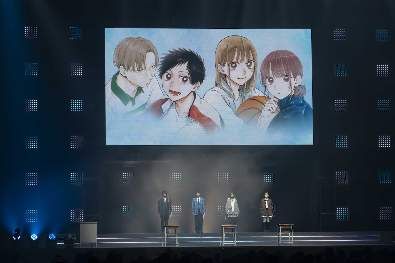 「ジャンプフェスタ2026」内の「アオのハコ」ステージイベント。左から小林千晃、千葉翔也、上田麗奈、鬼頭明里 (c) SHUEISHA Inc. All rights reserved.