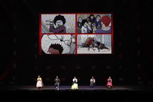 「ジャンプフェスタ2026」内の「ダンダダン」ステージイベント。左から田中真弓、石川界人、若山詩音、花江夏樹、佐倉綾音 (c) SHUEISHA Inc. All rights reserved.